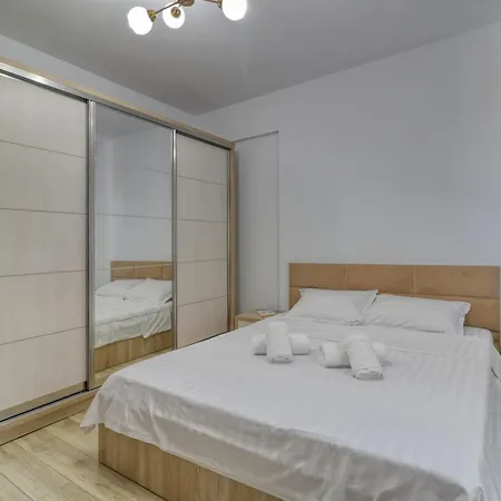 Apartament Homie Grand - Private Parking - Self Check-in *