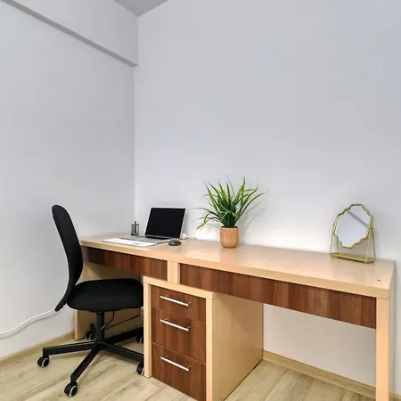 Apartament Homie Grand - Private Parking - Self Check-in