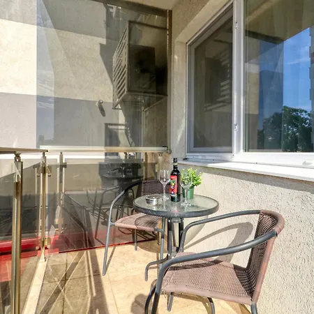 Homie Grand - Private Parking - Self Check-in Apartment